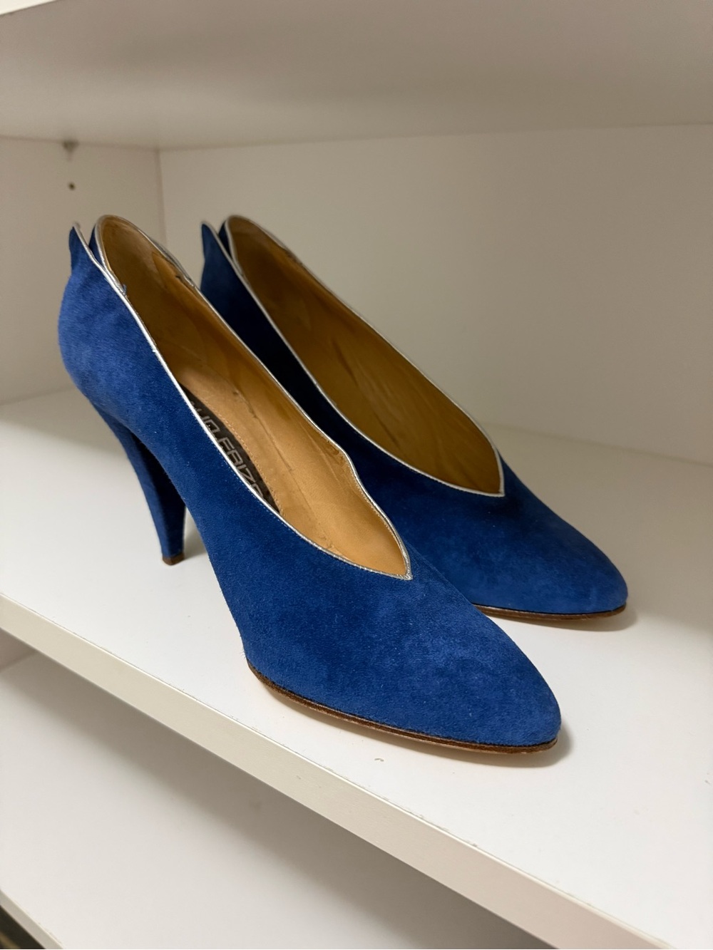 Maud Frizon blue velvet pumps - 37.5